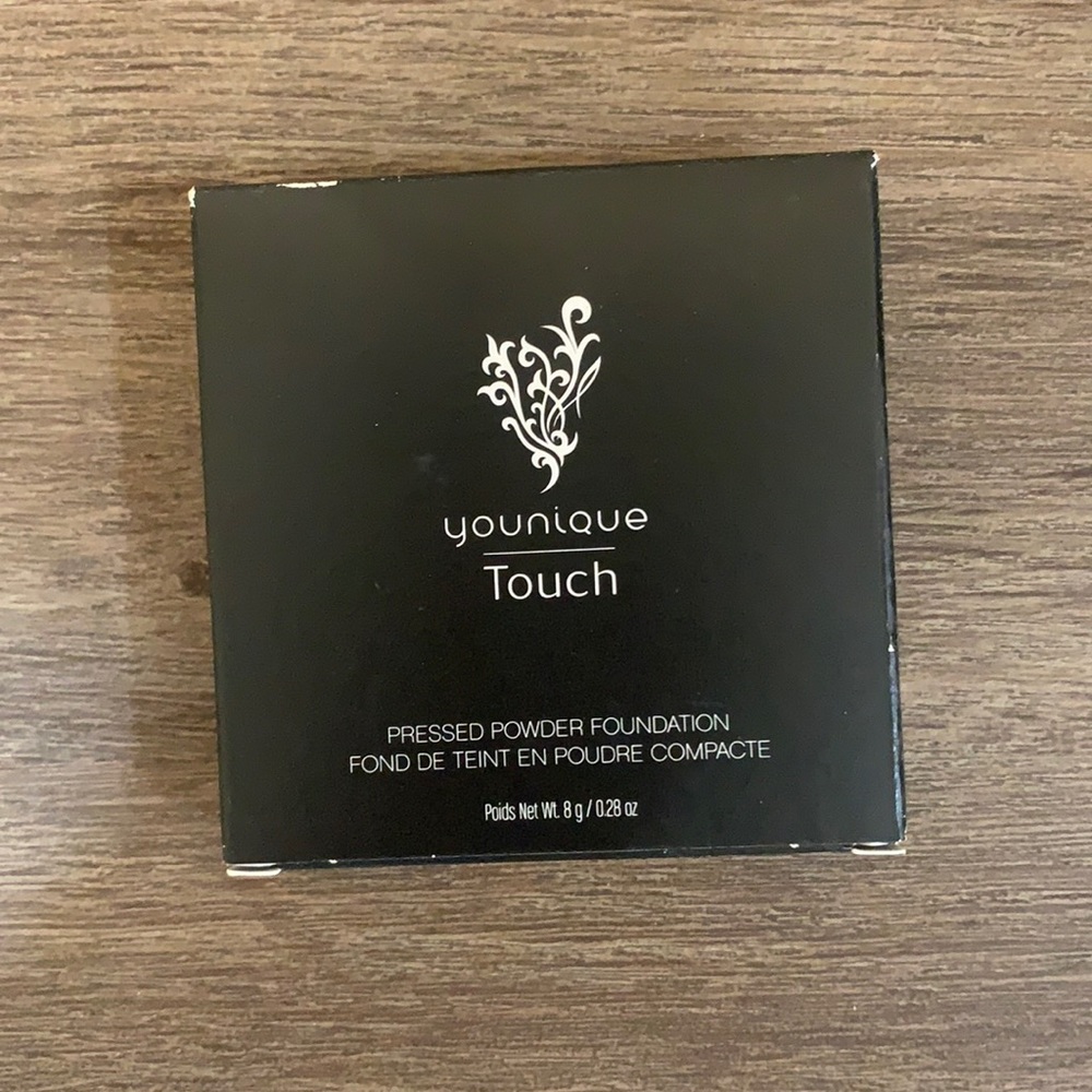 Younique Touch pressed powder